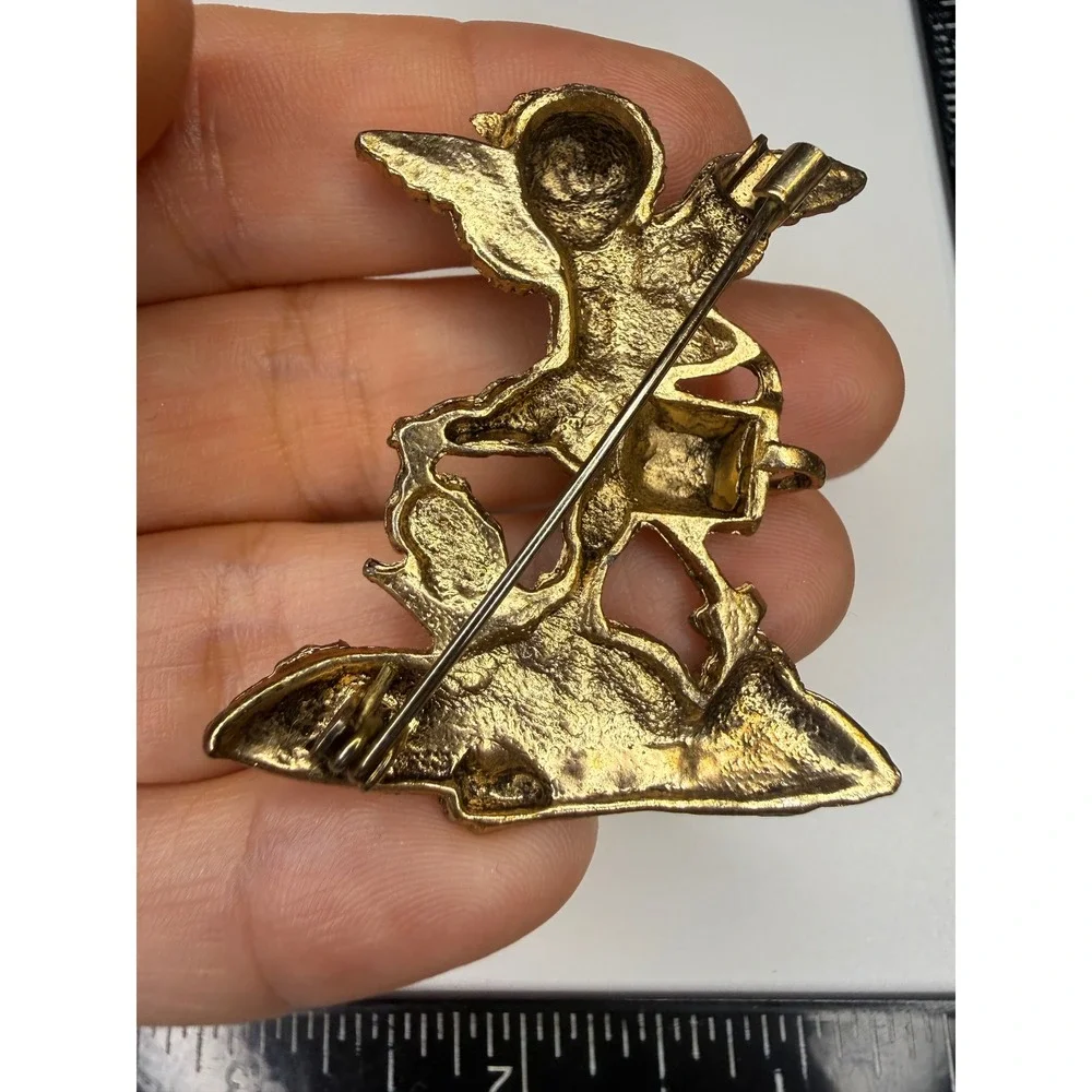 Gold Tone Cherub Angel Watering Flowers Brooch Pin Celestial Garden Jewelry